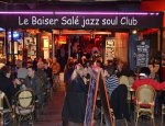 LE BAISER SALE Paris 01