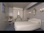 HOTEL LE PRIEURE 13100
