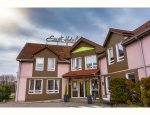 EAST HOTEL 67800