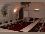 HOSTELLERIE LE BEFFROI 84110